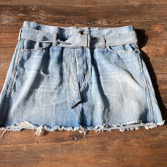 Polo Ralph Lauren destroyed blue jean skirt EUC Size 31 - Picture 3 of 9